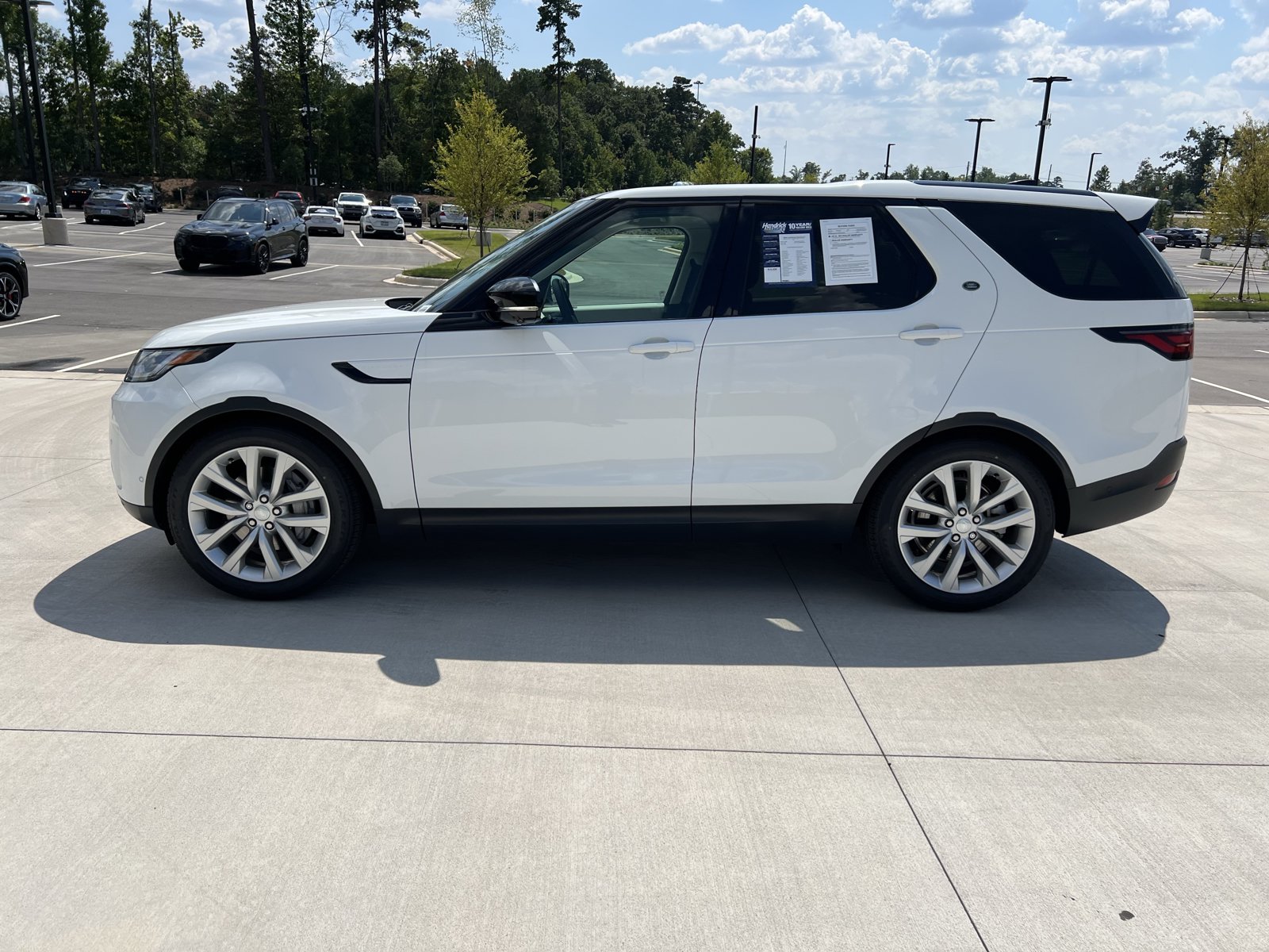 Used 2024 Land Rover Discovery S AWD/4WD image 5