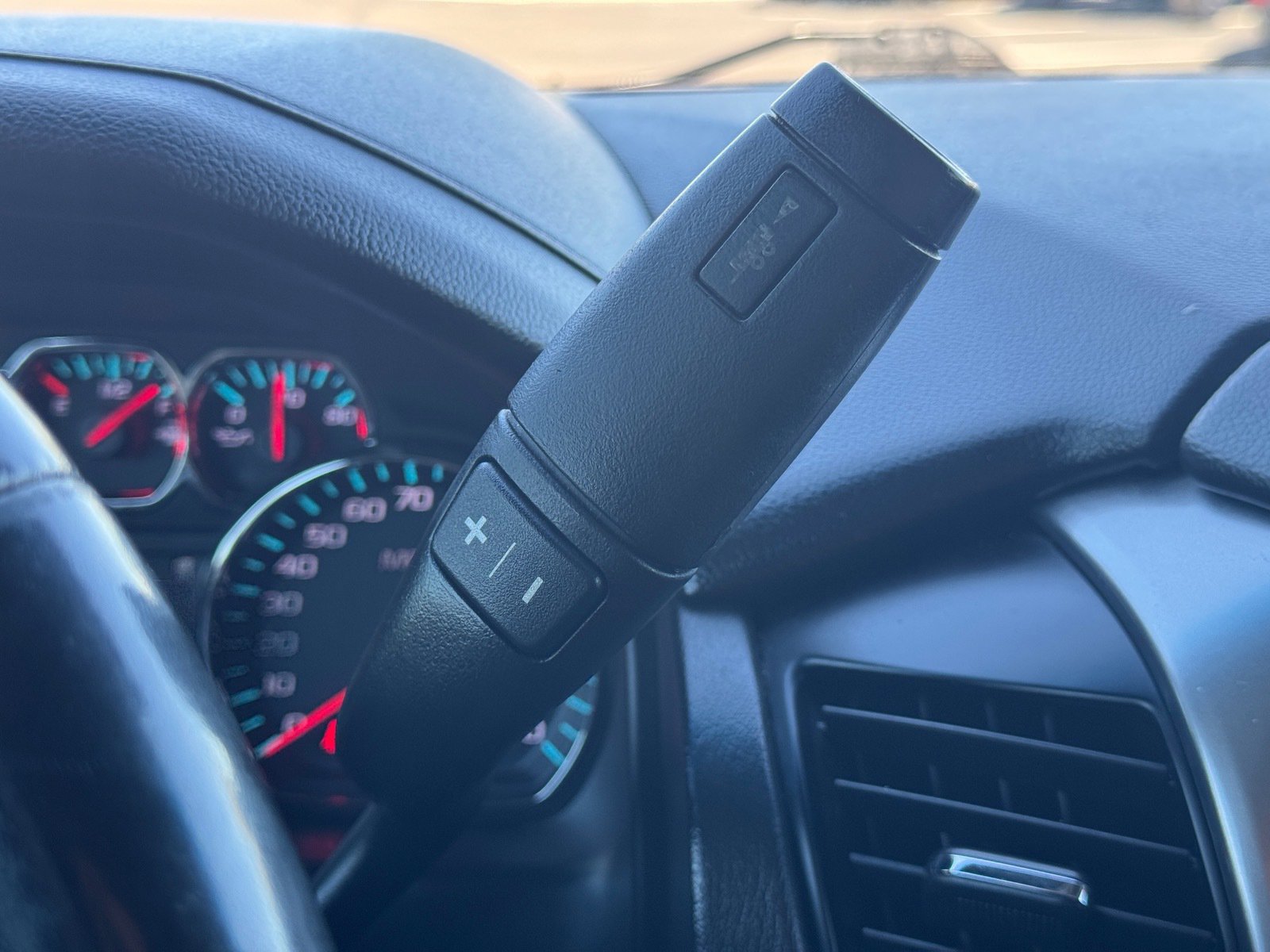 Used 2019 Chevrolet Suburban LT image 30