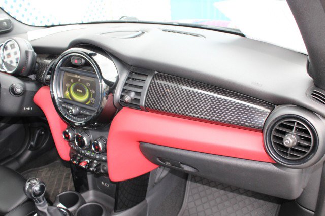 Used 2017 MINI Cooper S image 19