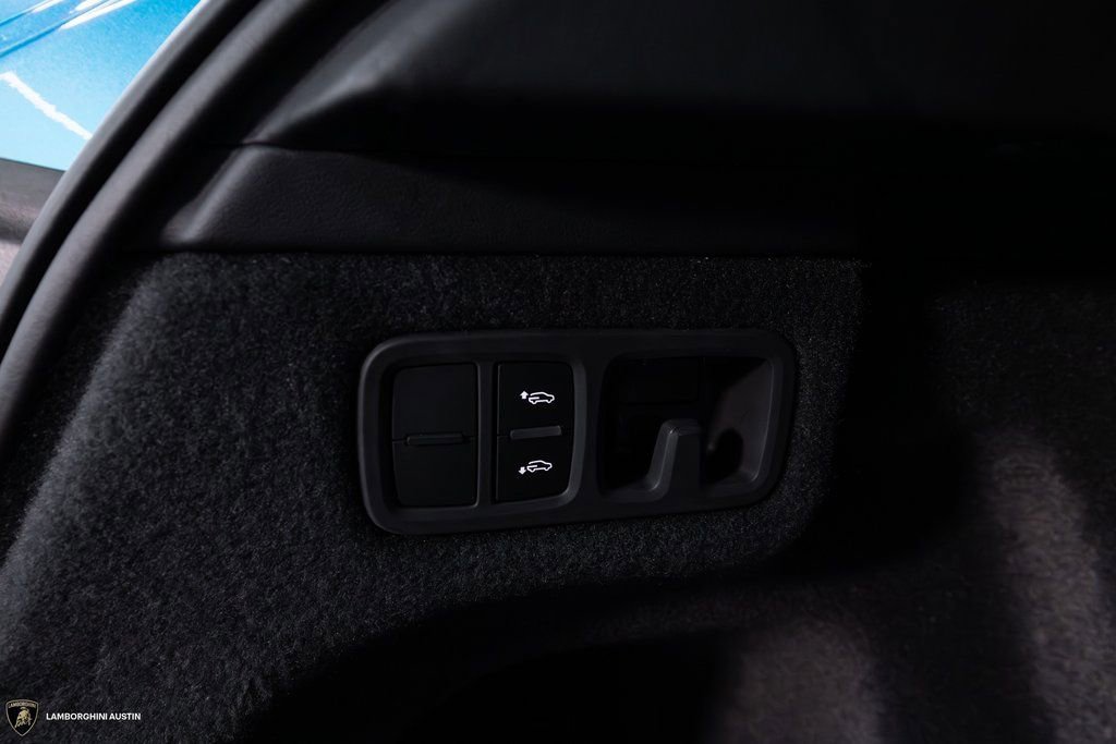 Used 2025 Lamborghini Urus SE image 15