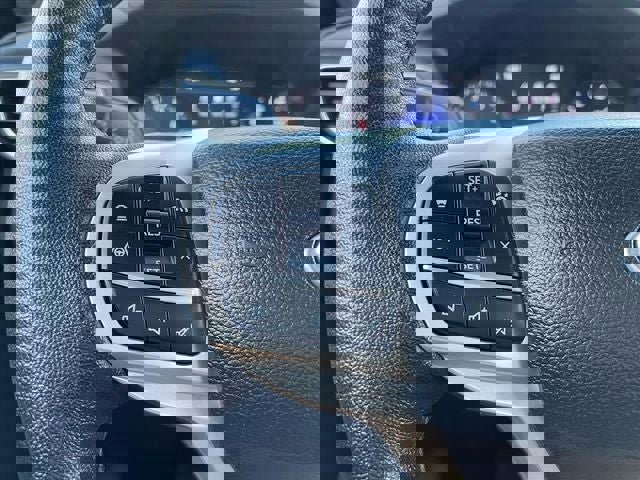 Used 2023 Ford Explorer Limited image 11