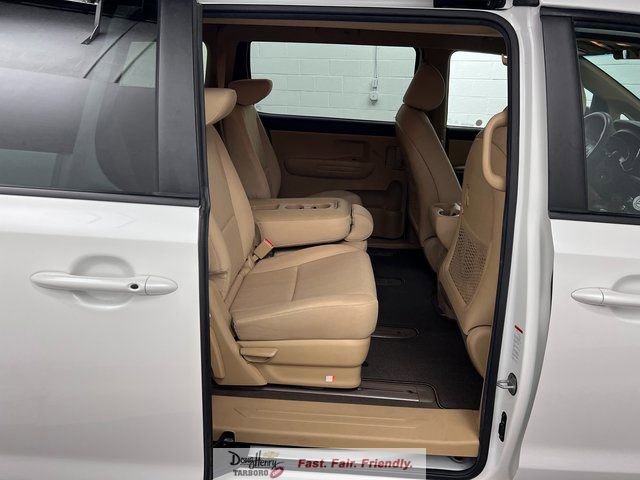 Used 2020 Kia Sedona LX image 41