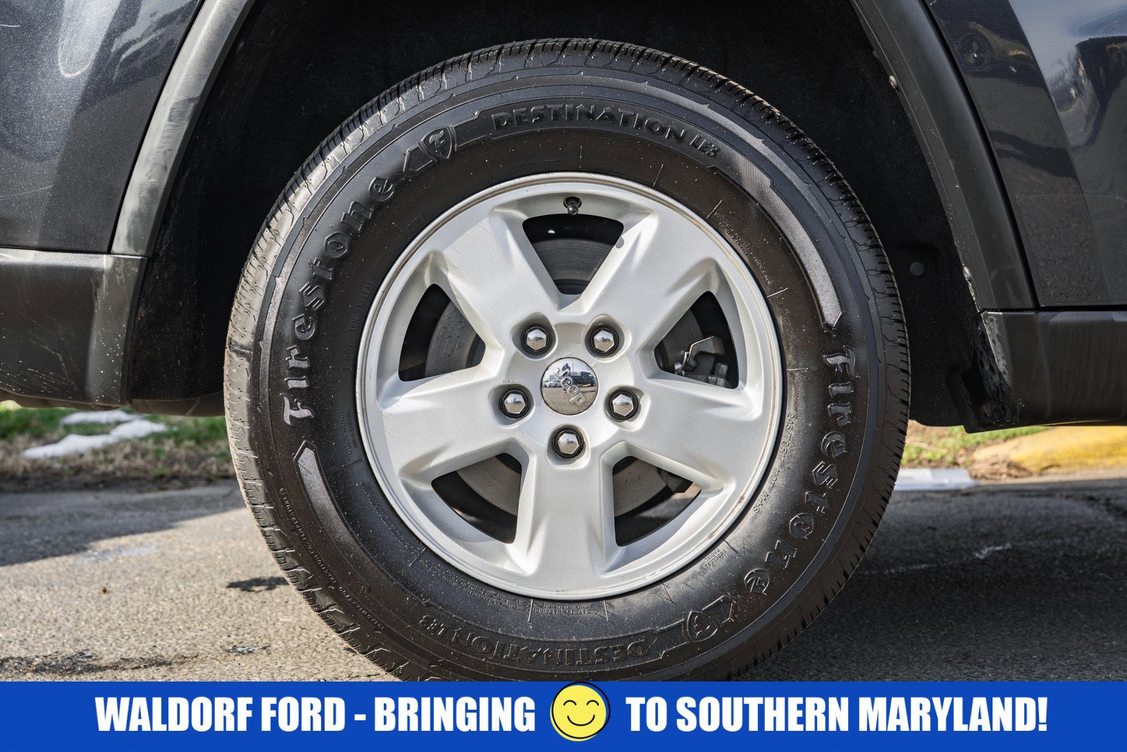 Used 2012 Jeep Grand Cherokee Laredo w/ Laredo E Group image 18