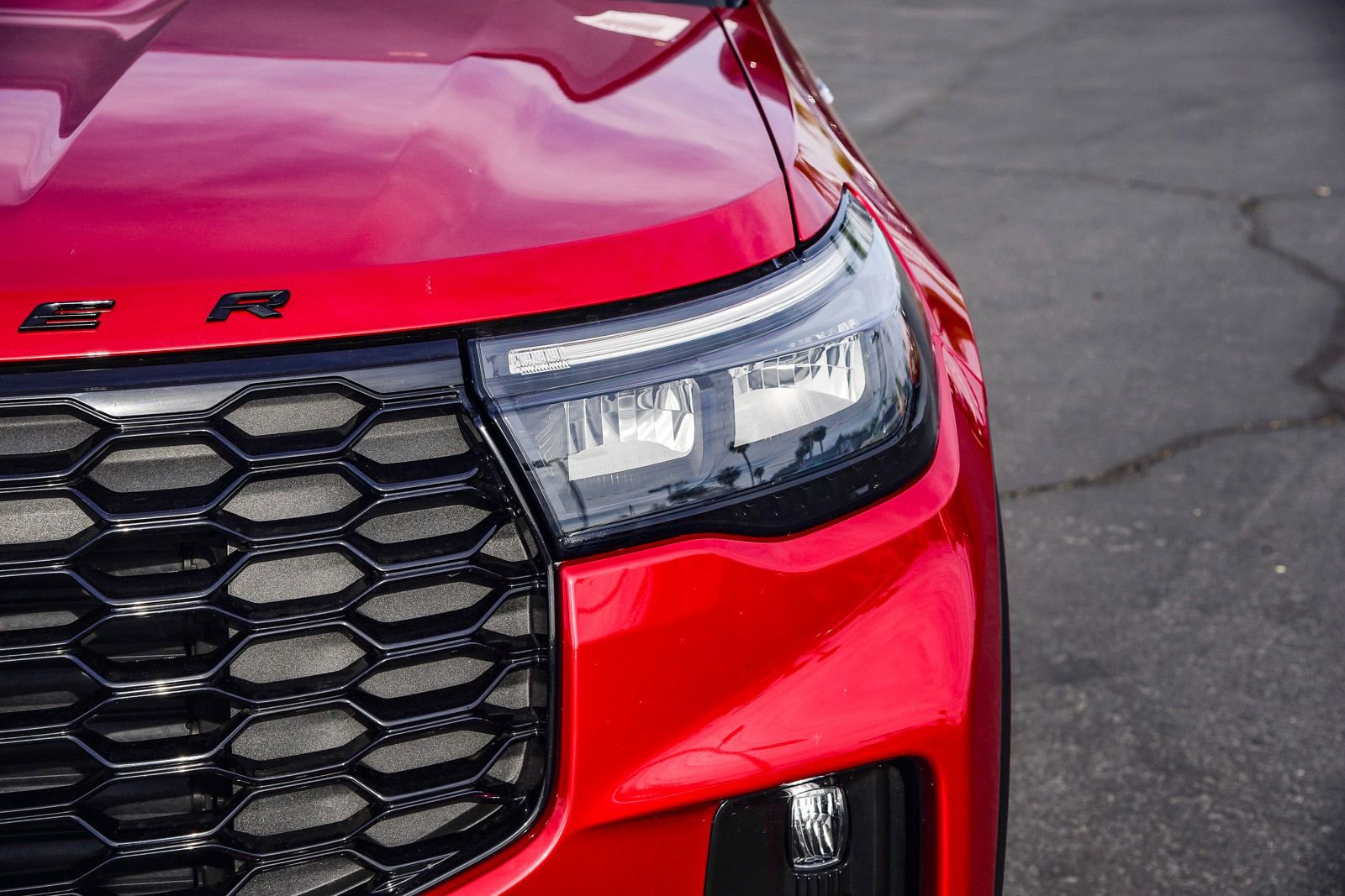 Used 2025 Ford Explorer ST-Line w/ Premium Package image 10