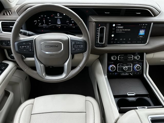 Used 2022 GMC Yukon Denali AWD/4WD image 13