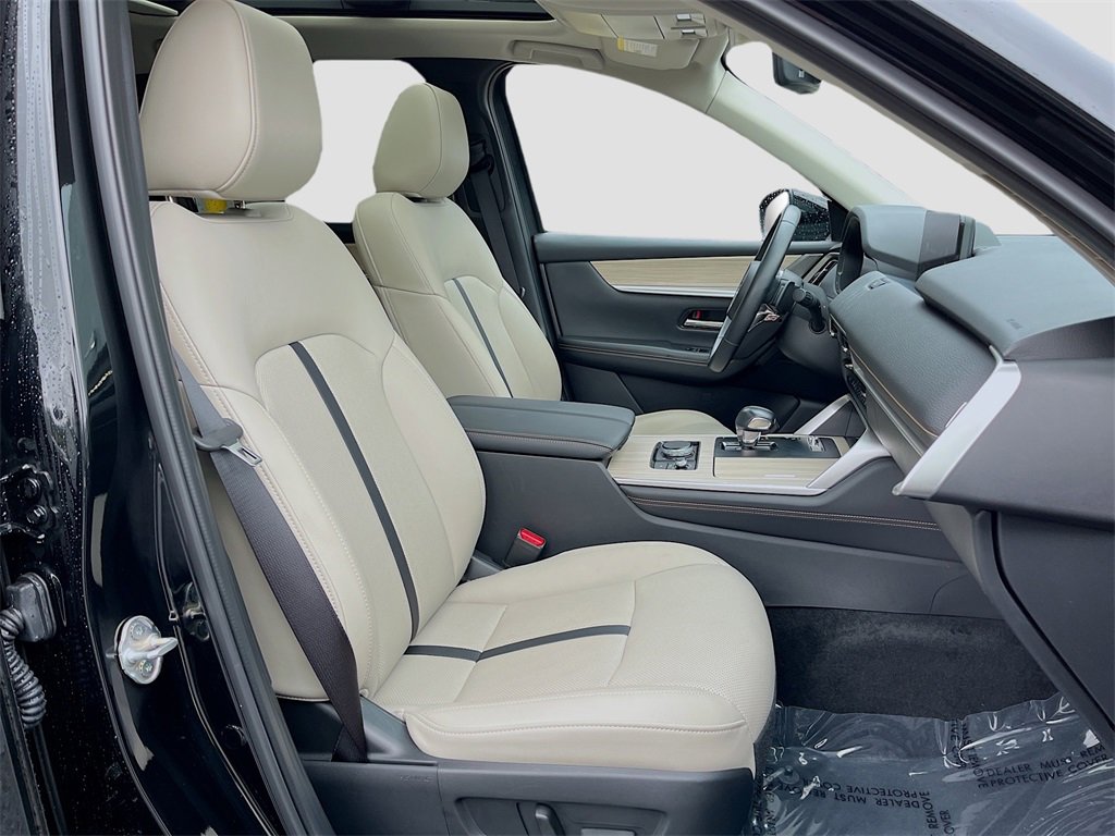 Certified 2025 MAZDA CX-90 Plug-In Hybrid w/Premium Sport image 29