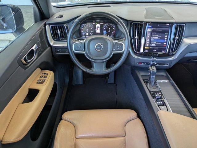 Used 2019 Volvo XC60 T5 Momentum w/ Multimedia Package image 14