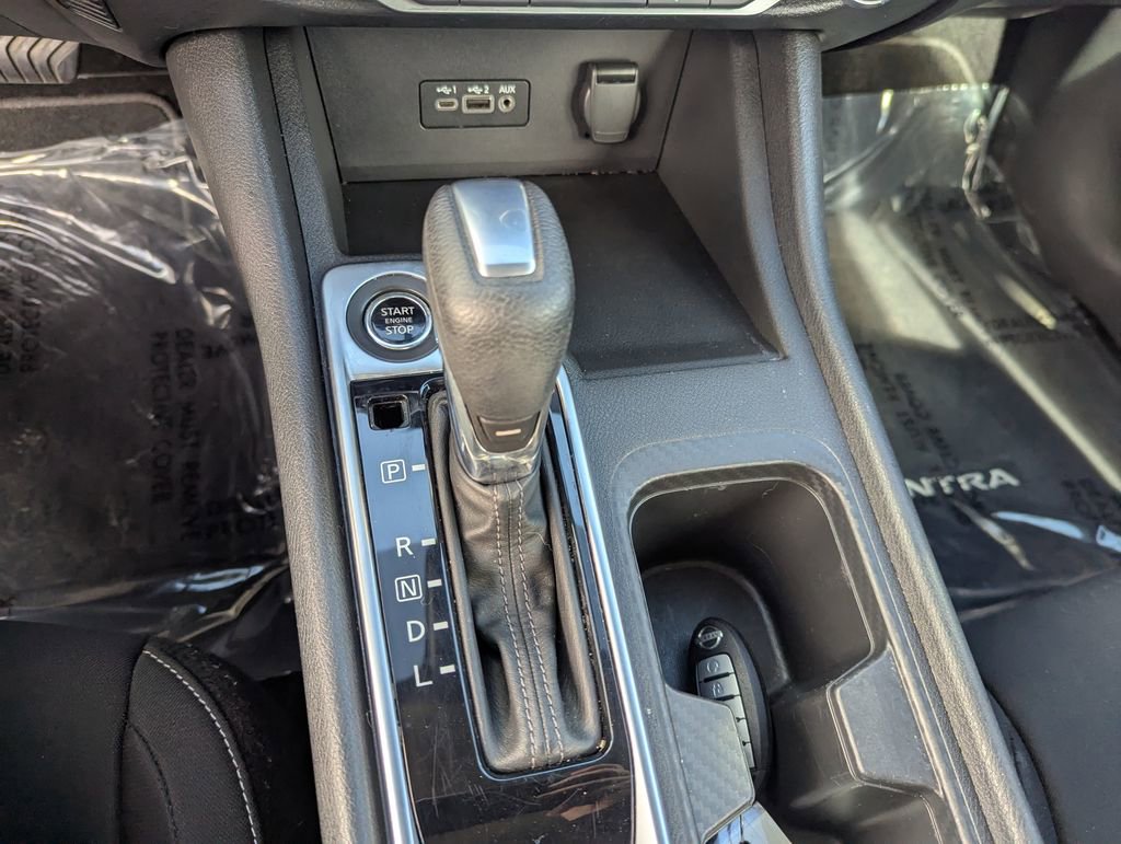 Used 2021 Nissan Sentra SV w/ Lighting Package image 14