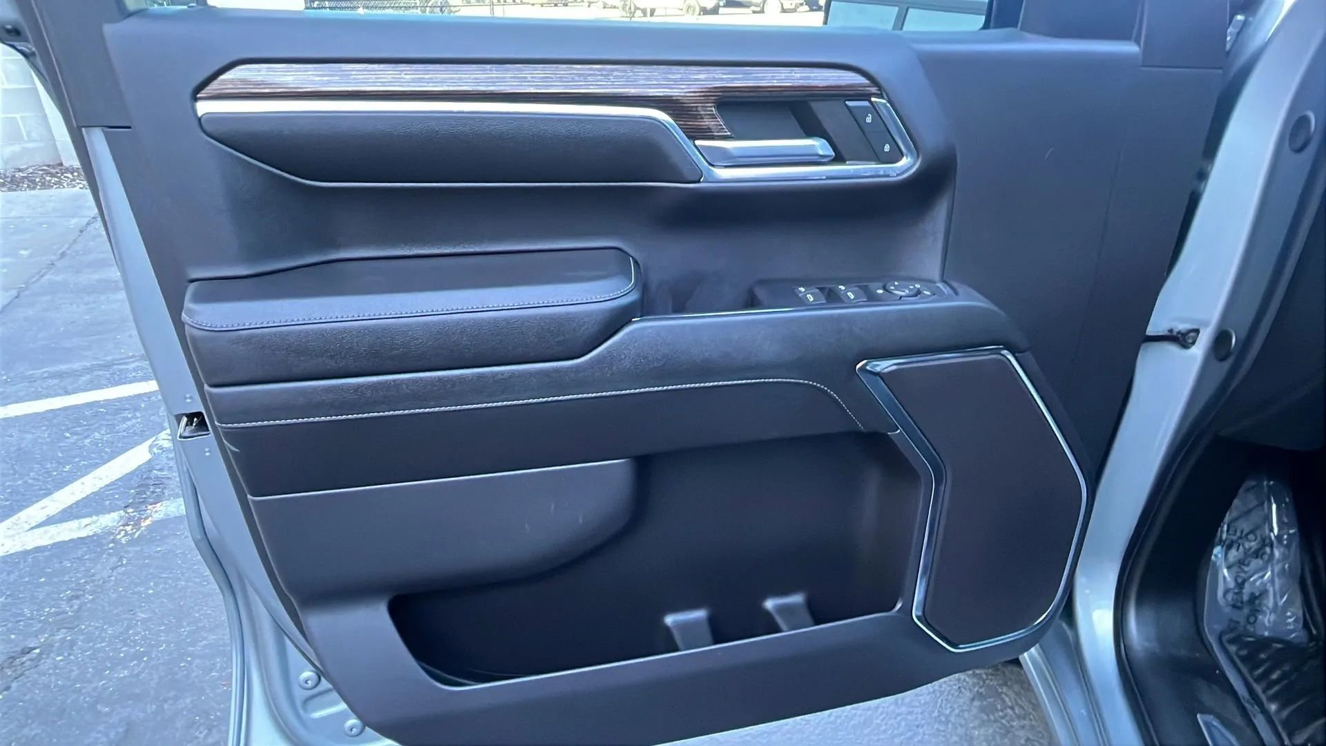 Used 2024 GMC Sierra 1500 Elevation image 15