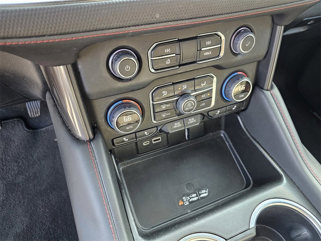 Used 2022 Chevrolet Suburban RST w/ Luxury Package image 24