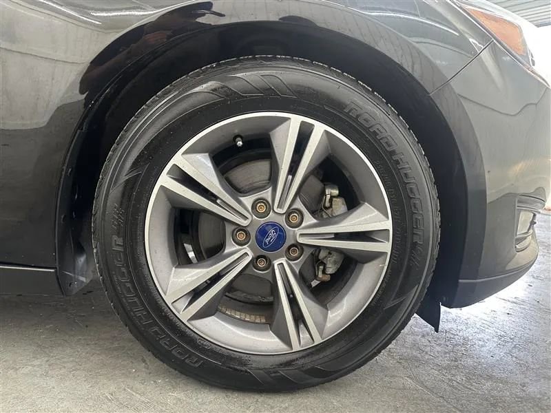 Used 2017 Ford Focus SE FWD image 5