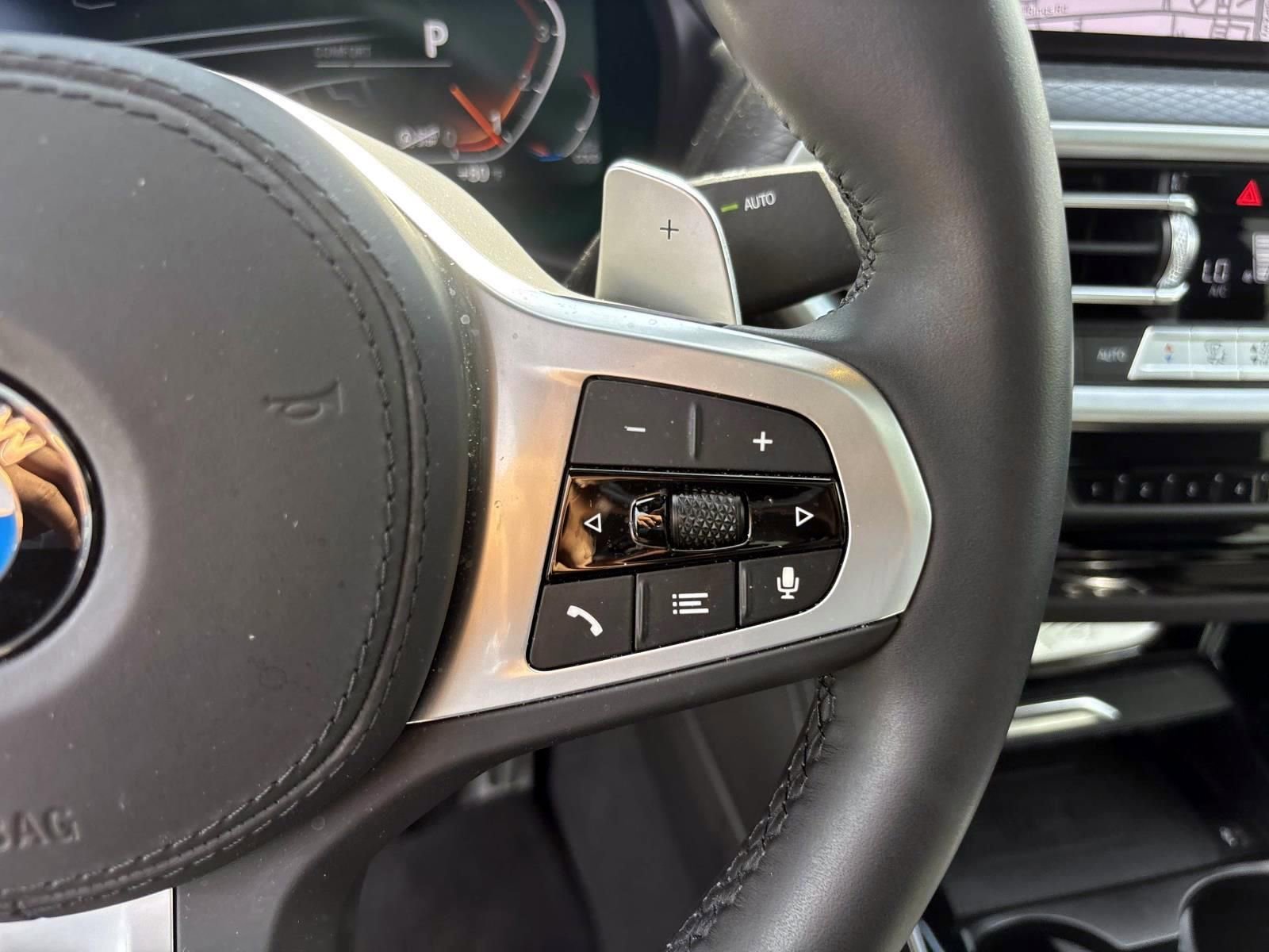 Used 2025 BMW X4 xDrive30i w/ M Sport Package AWD/4WD image 18