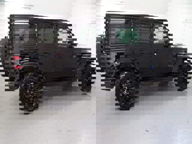 Certified 2025 Jeep Wrangler Unlimited Sahara image 22