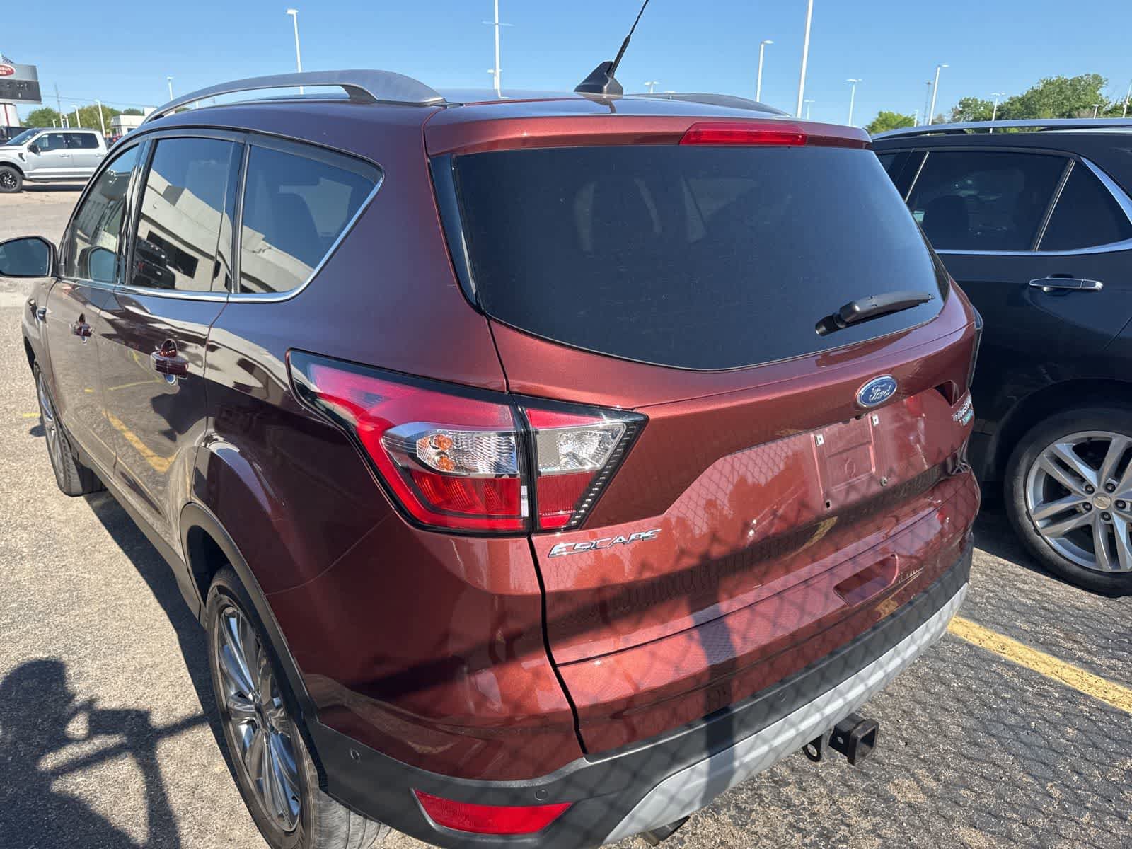 Used 2018 Ford Escape Titanium w/ Ford Safe & Smart Package AWD/4WD image 29
