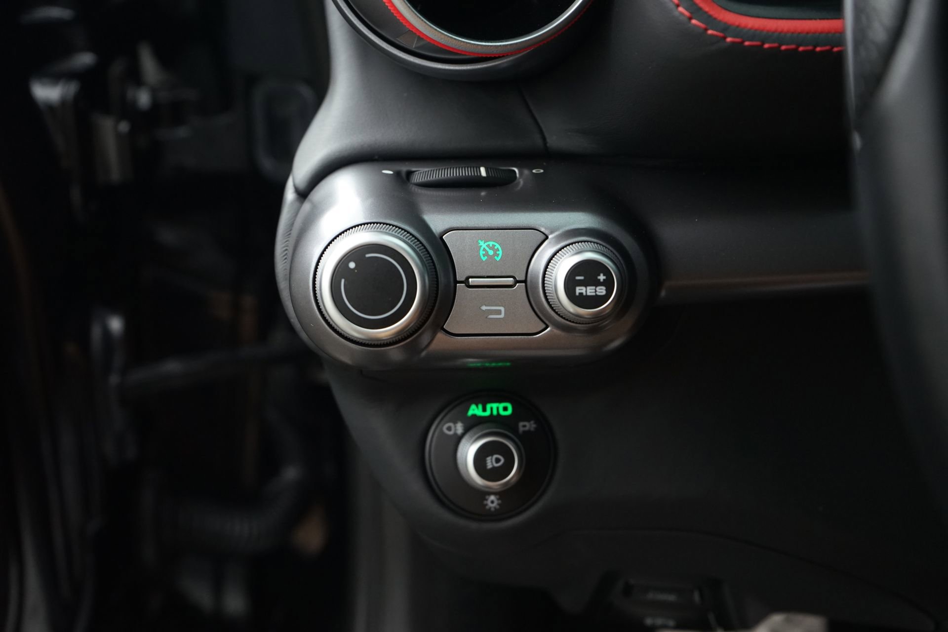 Used 2019 Ferrari 812 Superfast image 28