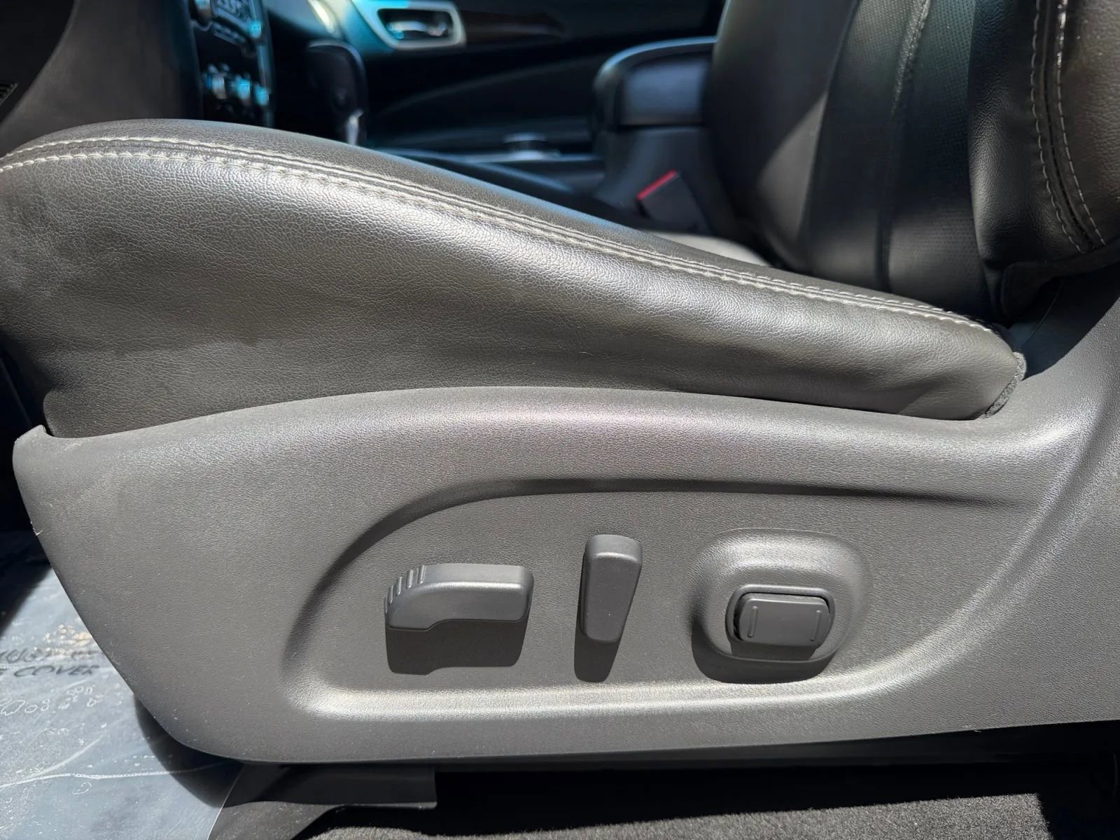 Used 2014 Nissan Pathfinder Platinum w/ Platinum Premium Package AWD/4WD image 21