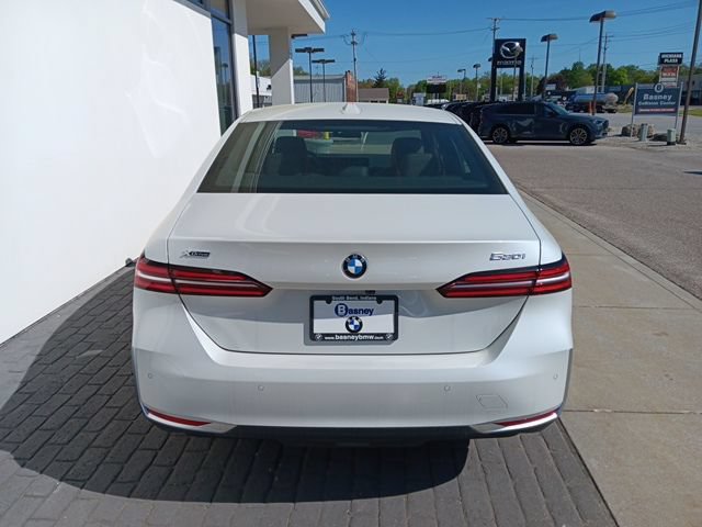 New 2025 BMW 530i xDrive w/ Premium Package AWD/4WD image 6