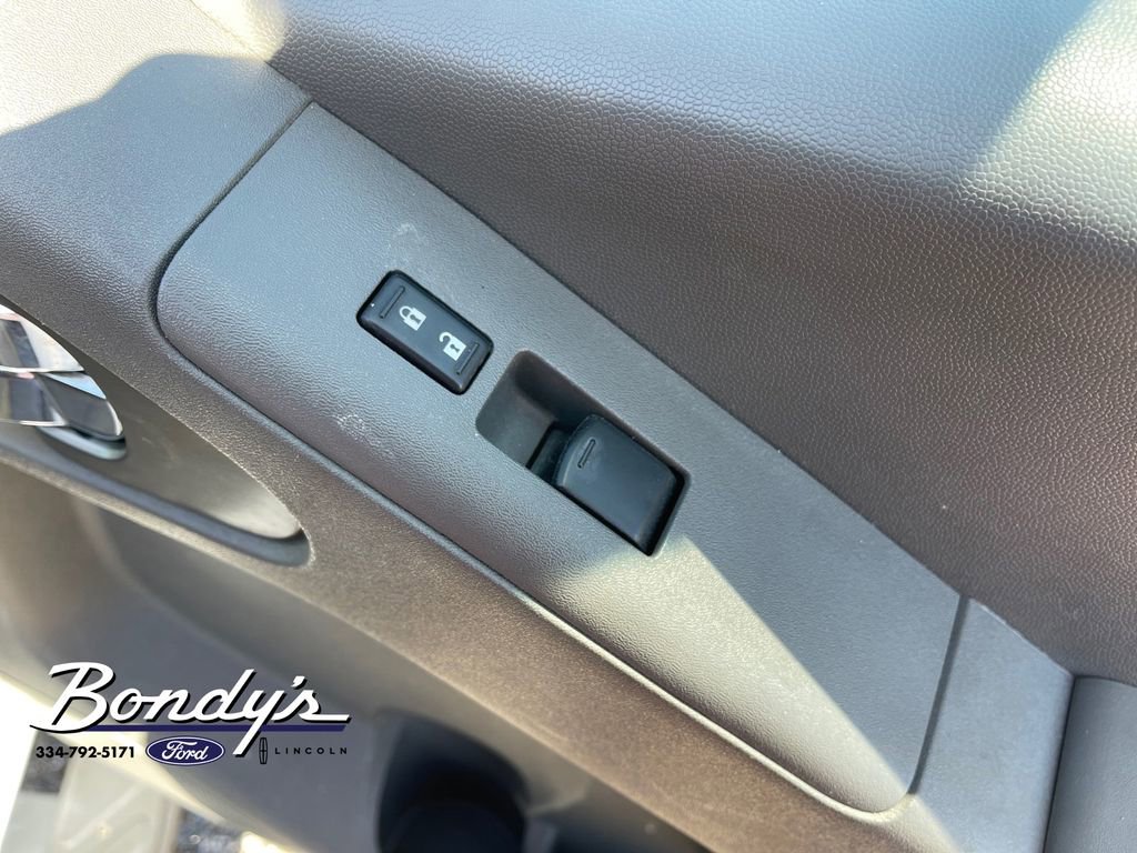 Used 2018 Nissan Frontier SV w/ Value Truck Package image 19