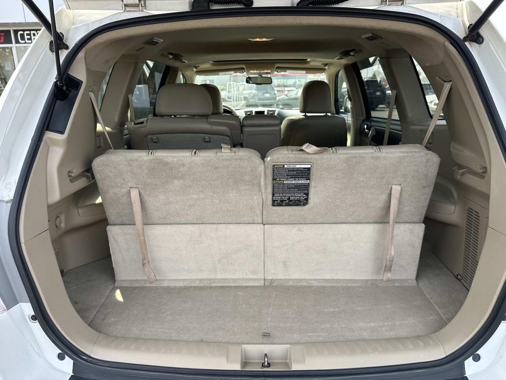 Used 2013 Toyota Highlander Limited AWD/4WD image 10