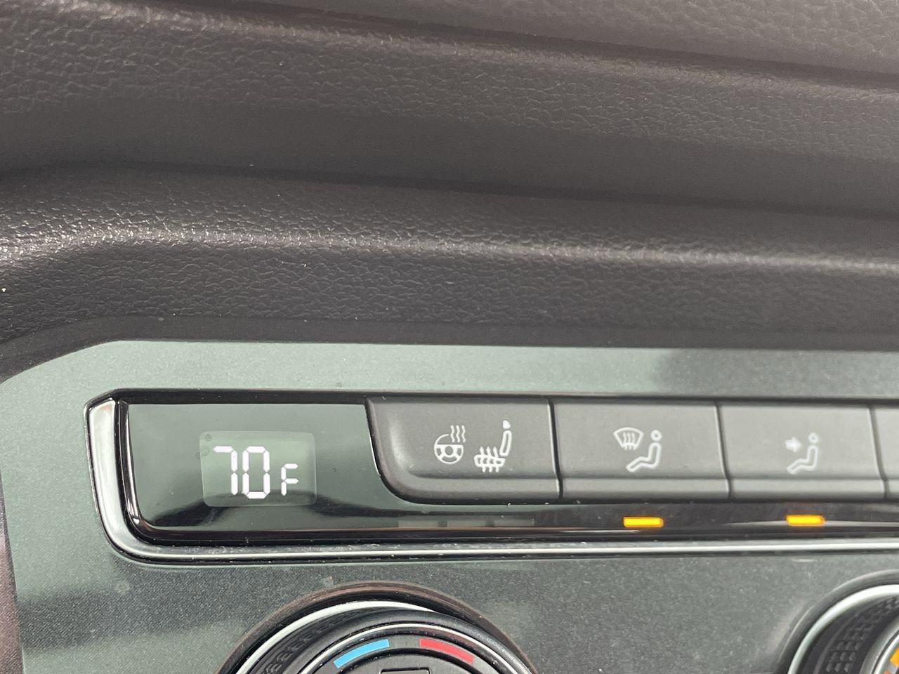 Used 2019 Volkswagen Tiguan SEL Premium AWD/4WD image 25