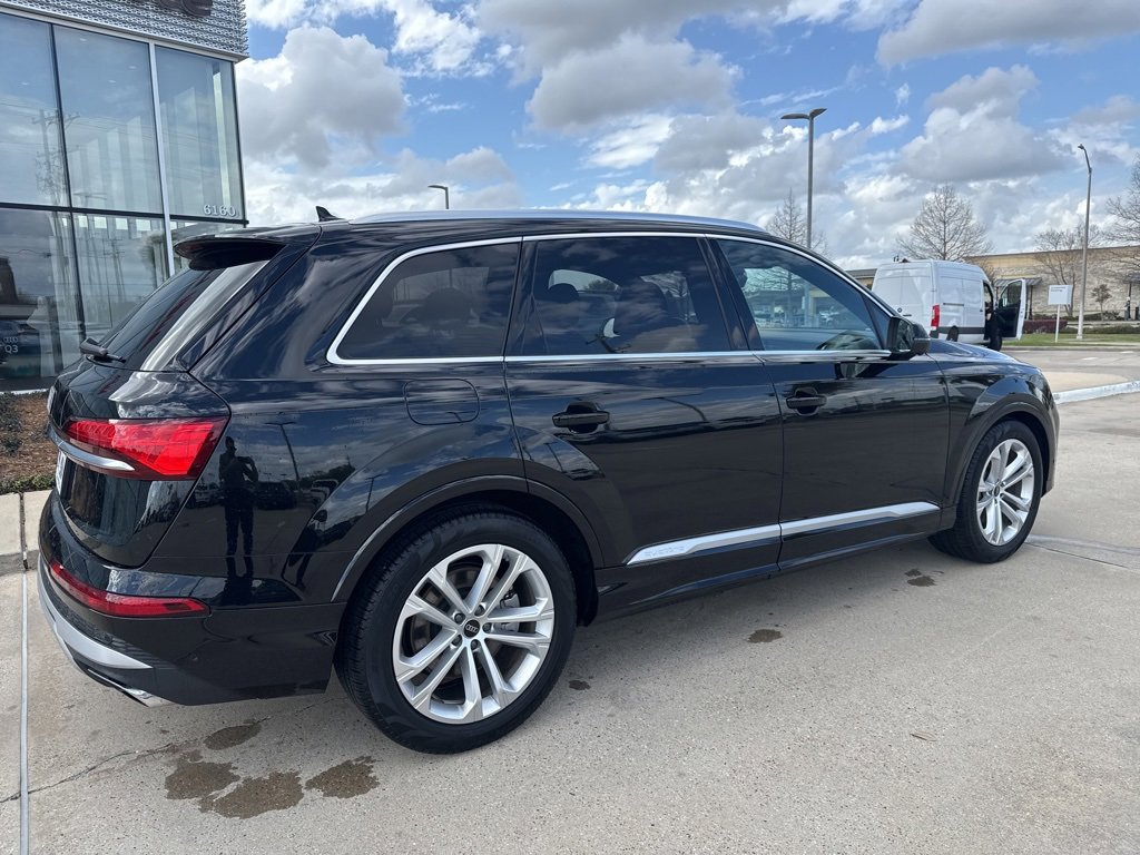 Used 2025 Audi Q7 3.0T Prestige w/ Prestige Package image 2