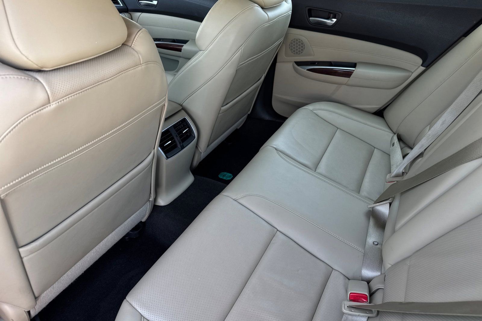 Used 2015 Acura TLX V6 w/ Technology Package FWD image 14