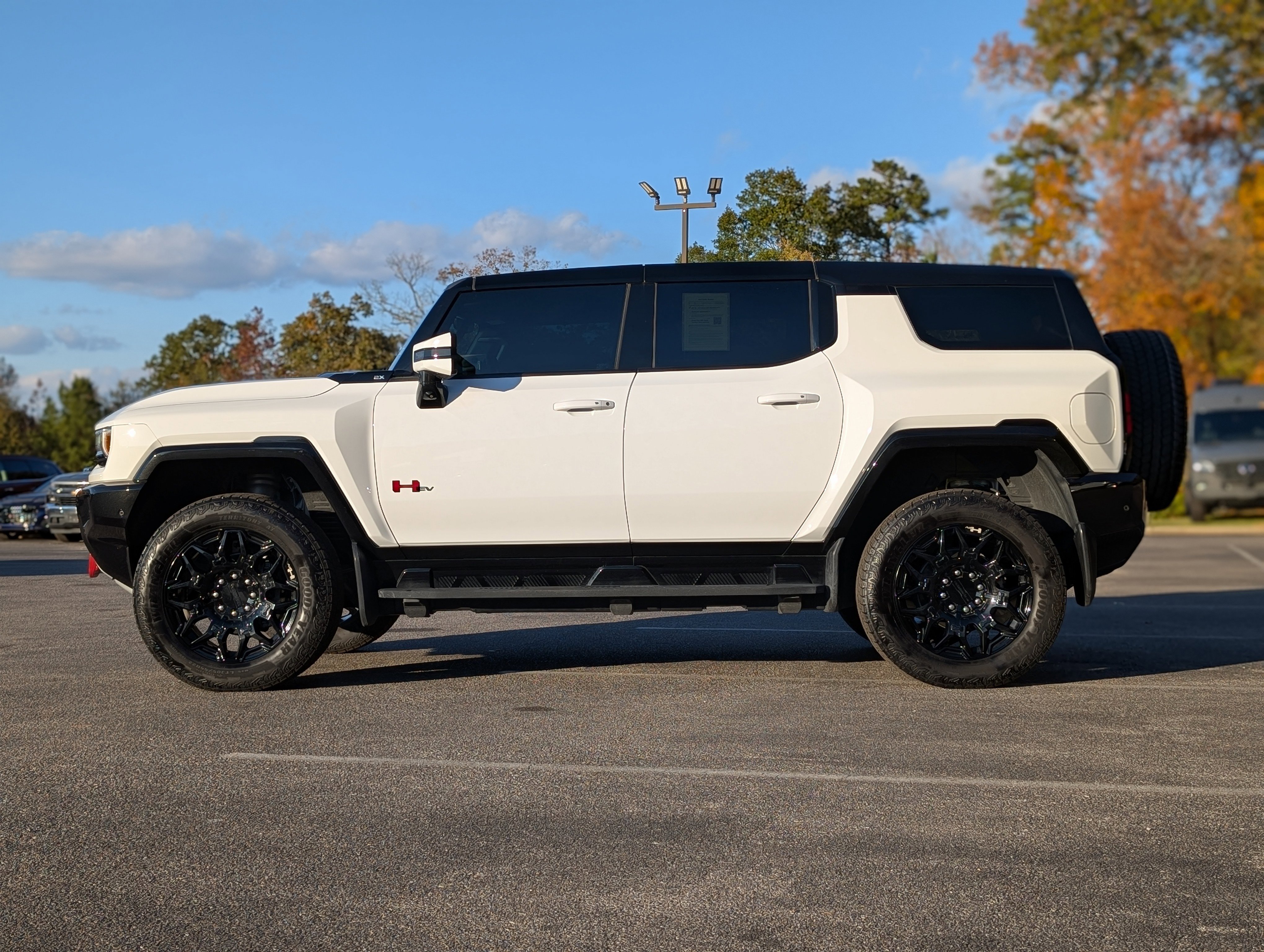 Used 2024 GMC Hummer EV 2X w/ LPO, Sport Package image 6