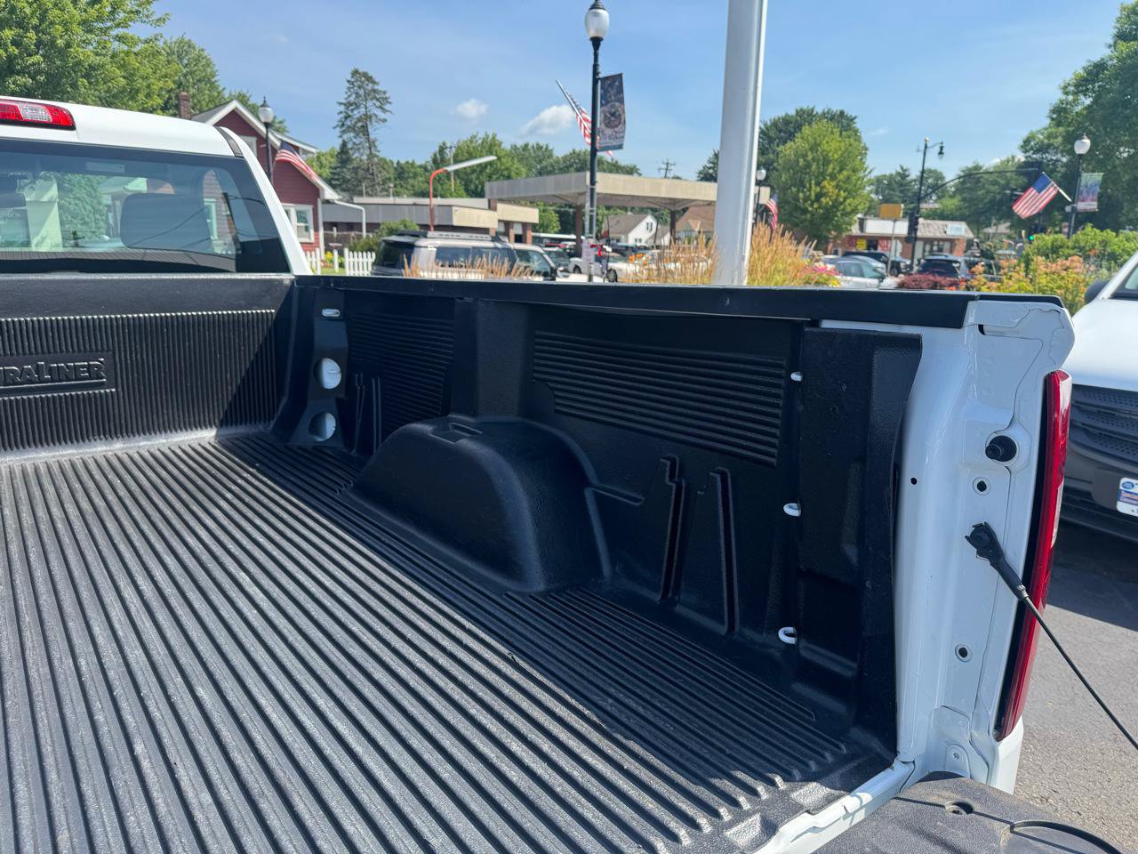 Used 2025 Chevrolet Silverado 1500 W/T RWD image 10