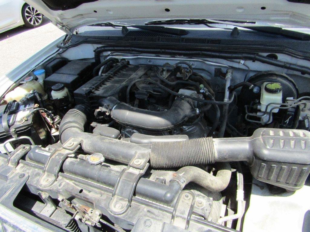 Used 2015 Nissan Frontier S RWD image 17