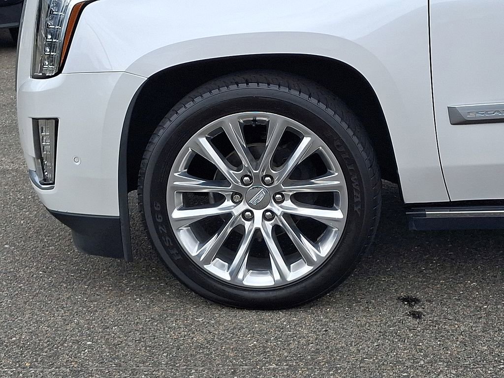 Used 2020 Cadillac Escalade ESV Premium Luxury RWD image 8