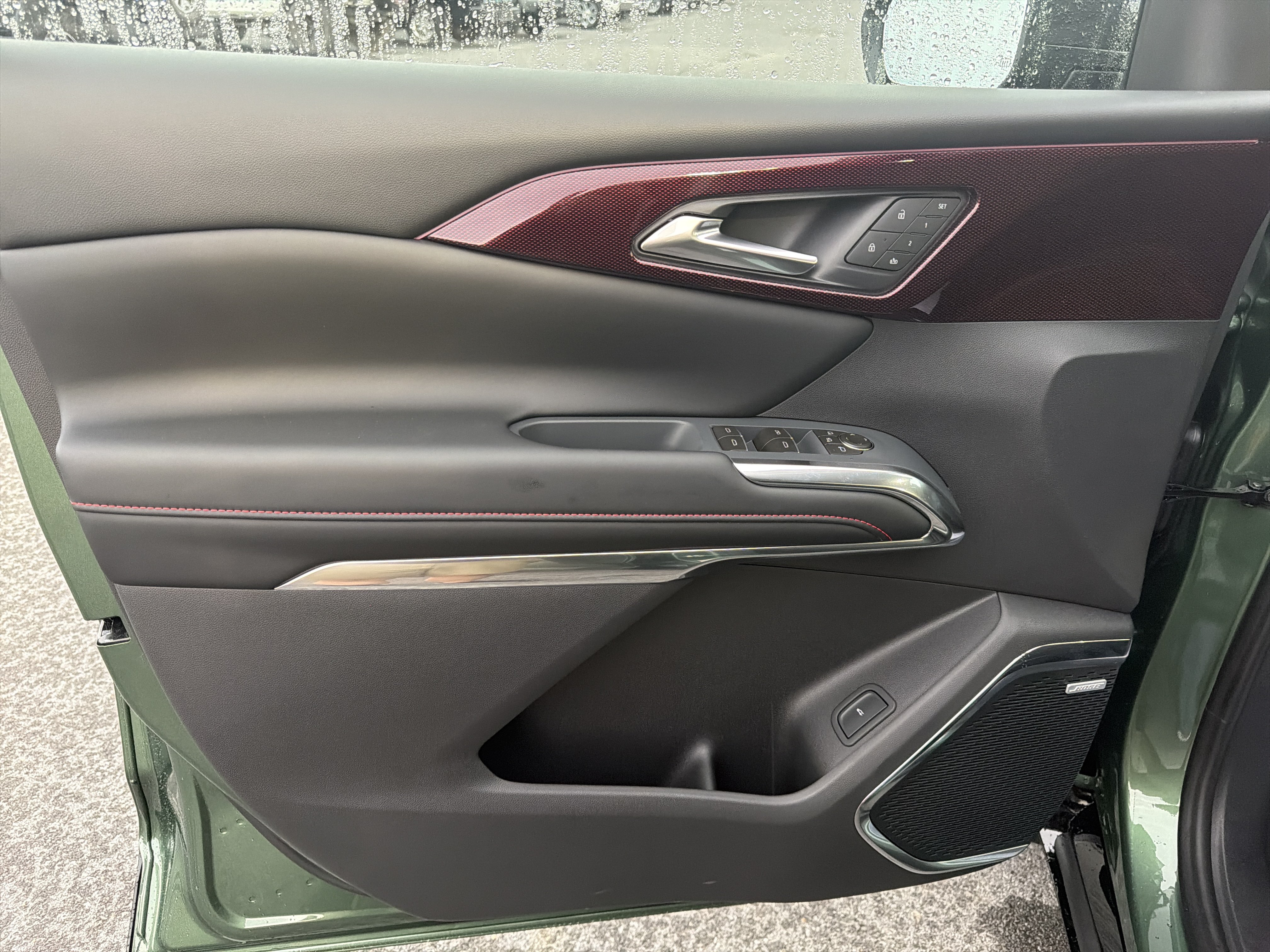 New 2027 Chevrolet Traverse RS w/ LPO, Floor Liner Package AWD/4WD image 17