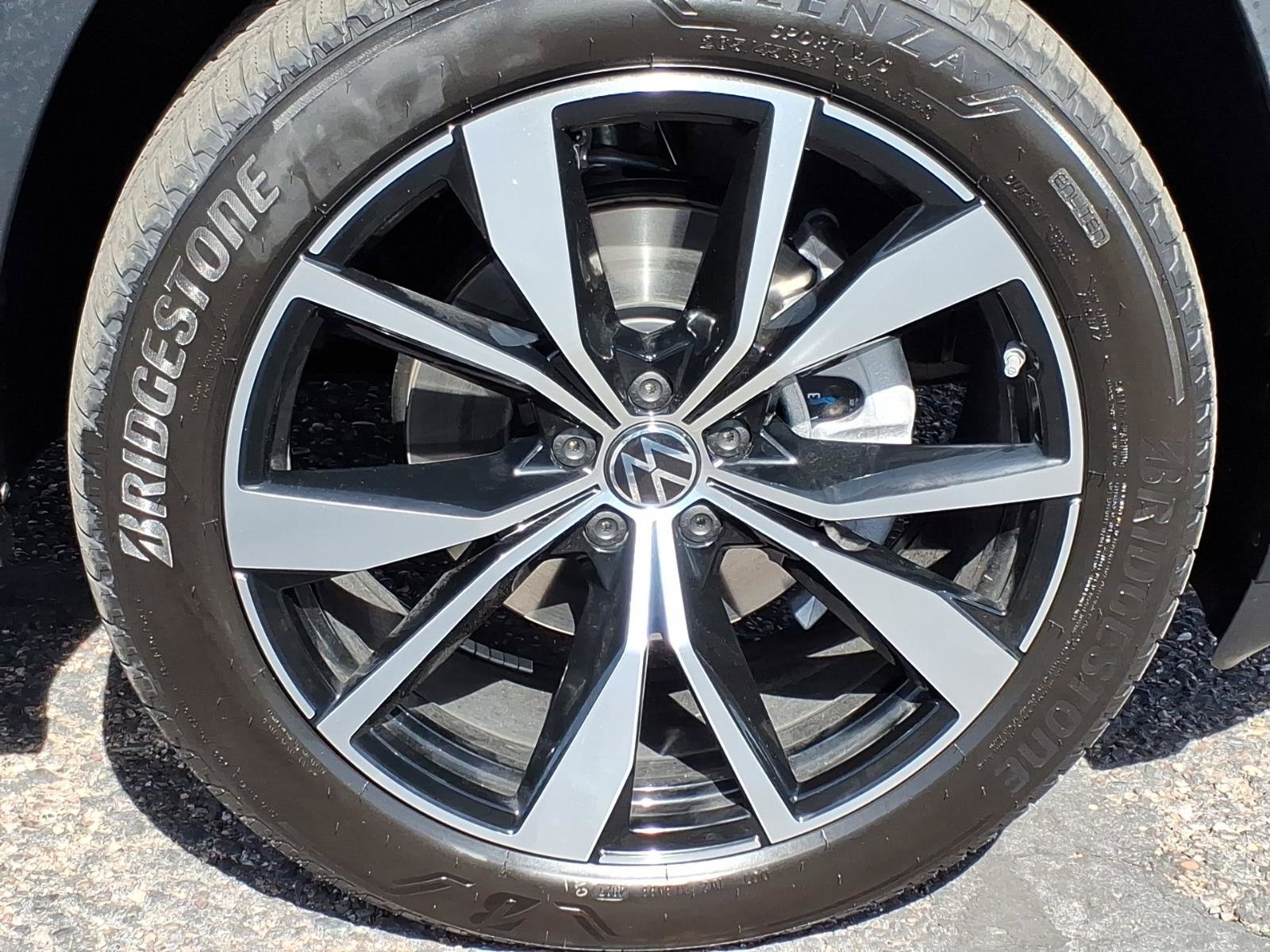 New 2026 Volkswagen Atlas SEL Premium R-Line image 8