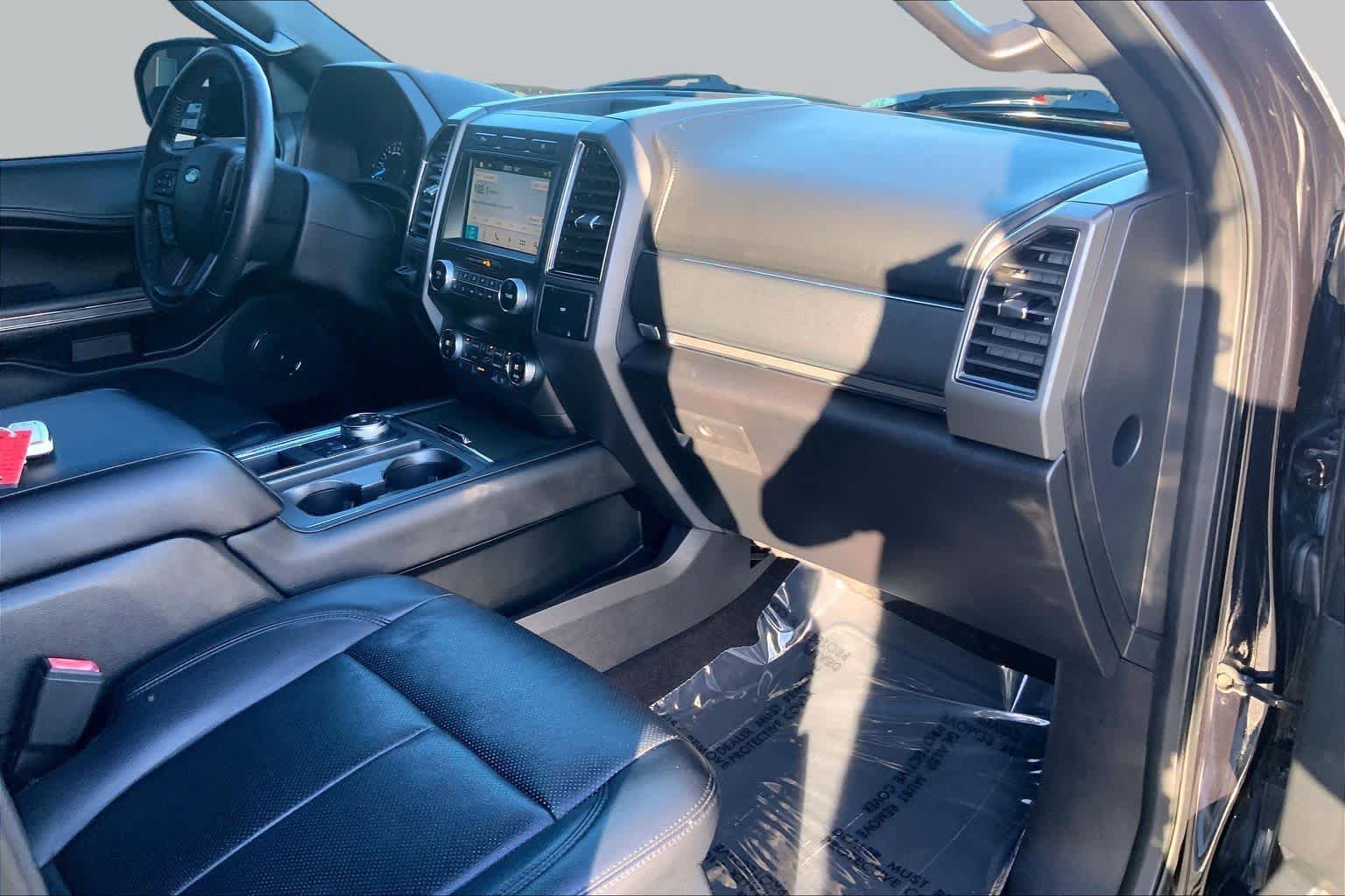 Used 2019 Ford Expedition Max XLT w/ Equipment Group 202A RWD image 18