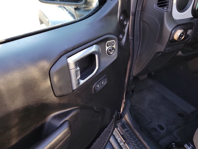 Used 2024 Jeep Gladiator Sport AWD/4WD image 14