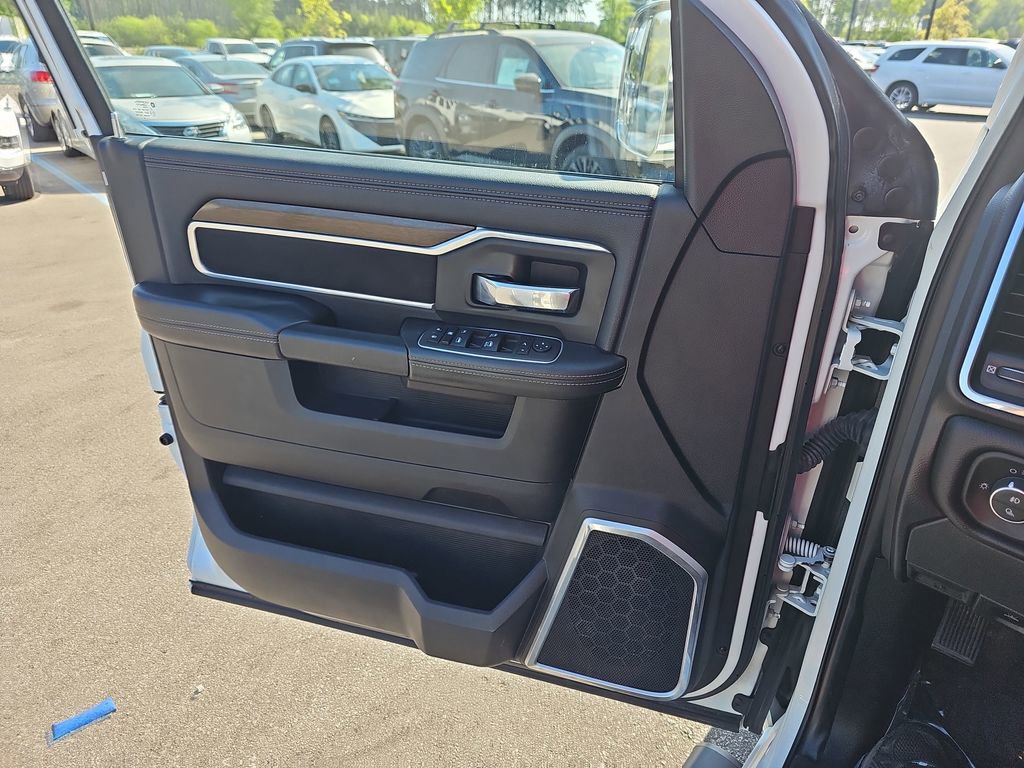 Used 2022 RAM 2500 Laramie w/ Snow Chief Group AWD/4WD image 27