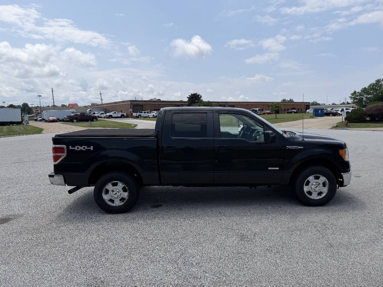 Used 2014 Ford F150 XLT AWD/4WD image 5