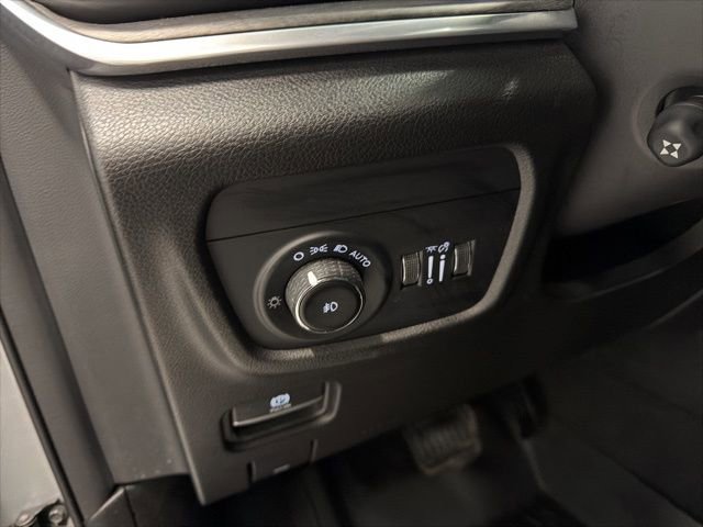 Used 2022 Jeep Grand Cherokee Overland image 22