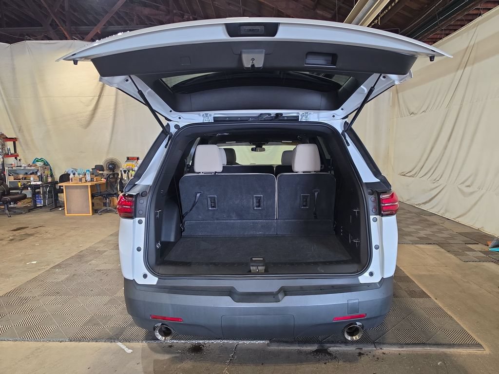 Used 2023 Chevrolet Traverse LS w/ LPO, Cargo Package FWD image 19