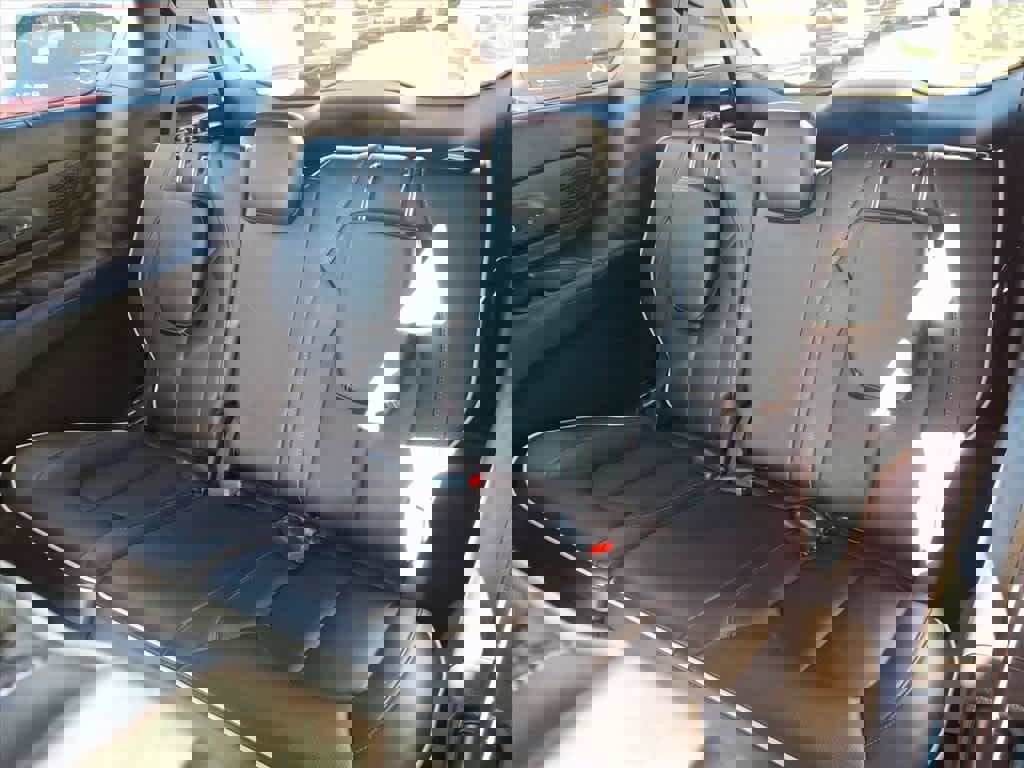 Used 2022 Chrysler Pacifica Limited w/ S Appearance Package image 12