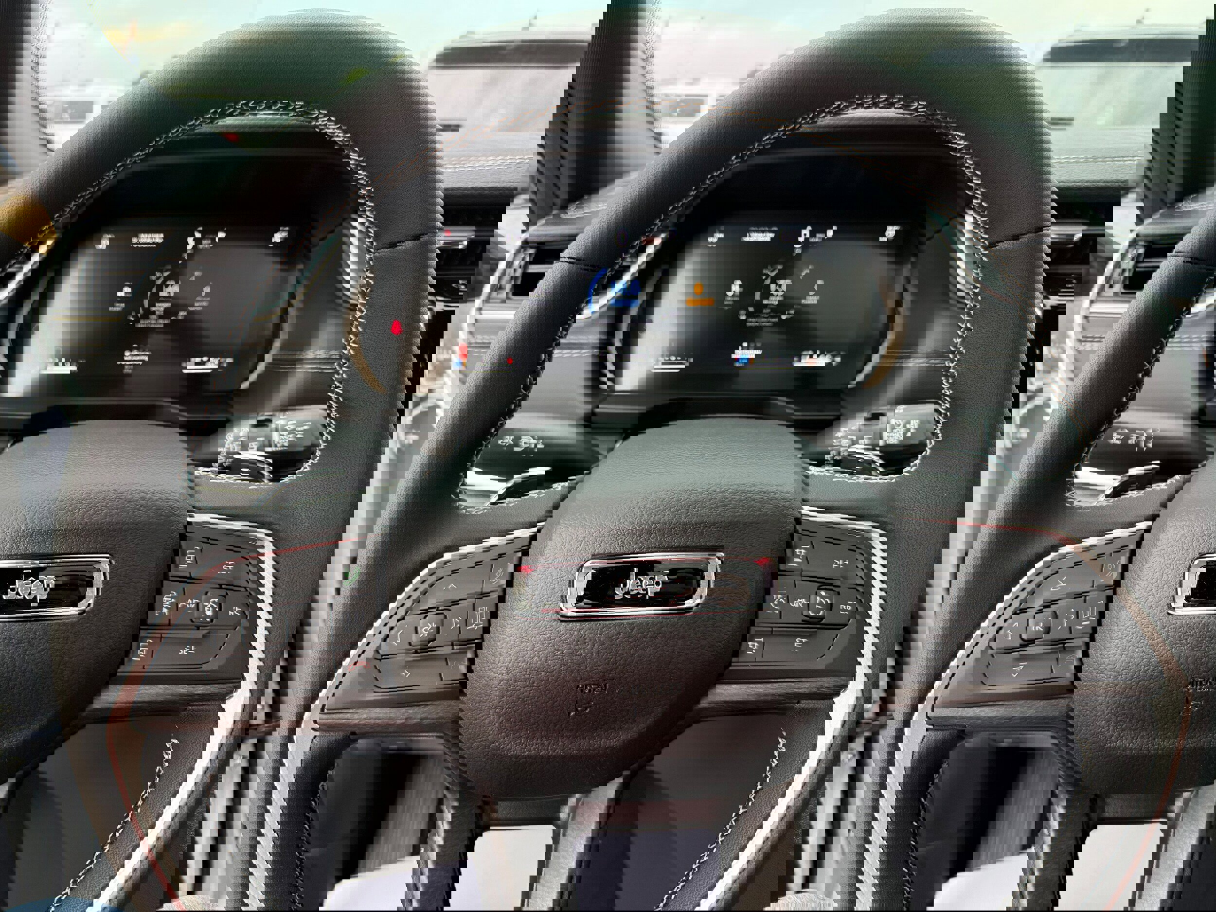 New 2025 Jeep Grand Cherokee L Limited w/ Luxury Tech Group II image 8