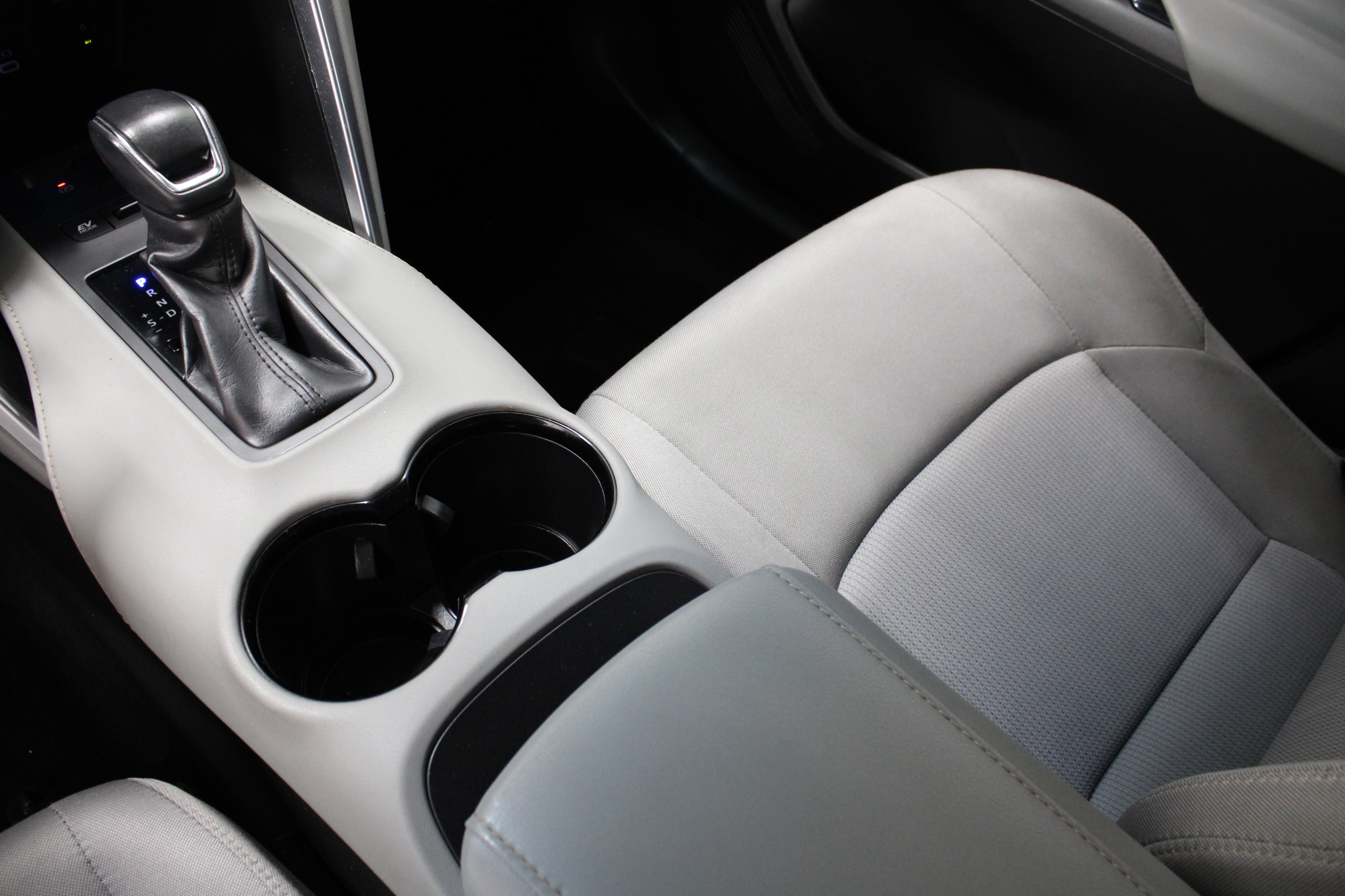 Certified 2023 Toyota Venza LE AWD/4WD image 17