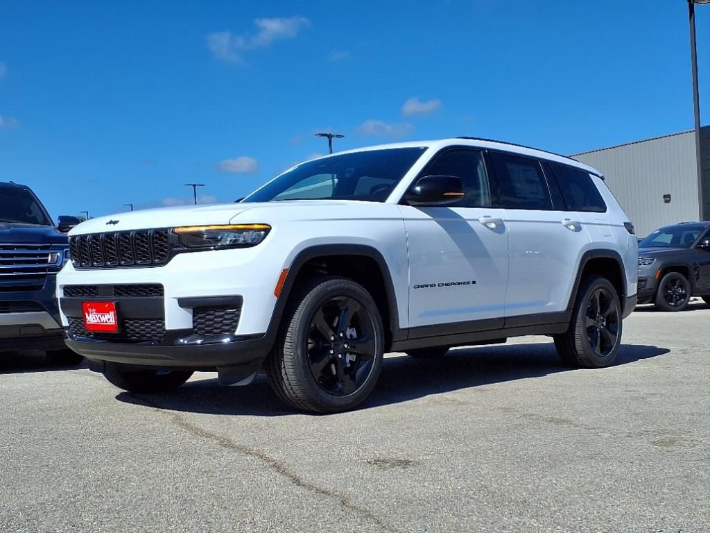 New 2025 Jeep Grand Cherokee L Altitude image 6