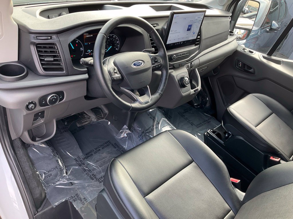Used 2023 Ford E-Transit Medium Roof RWD image 7