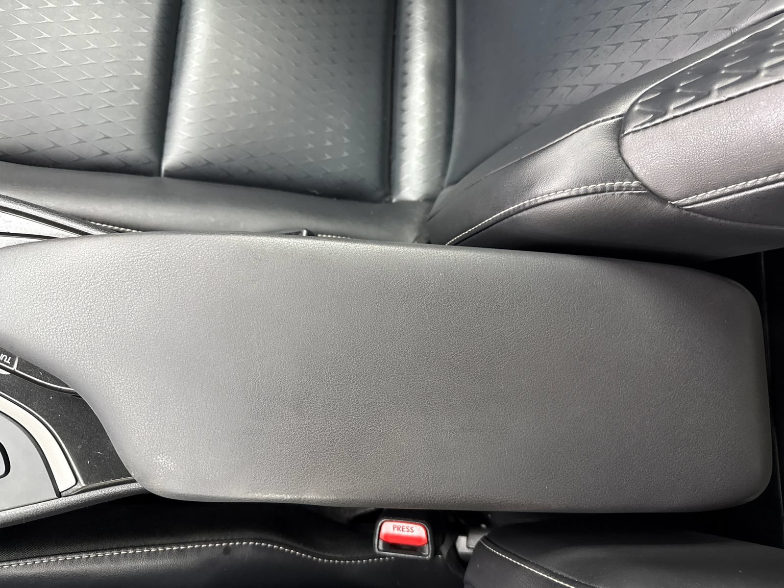Used 2020 Lexus UX 200 w/ Accessory Package FWD image 32