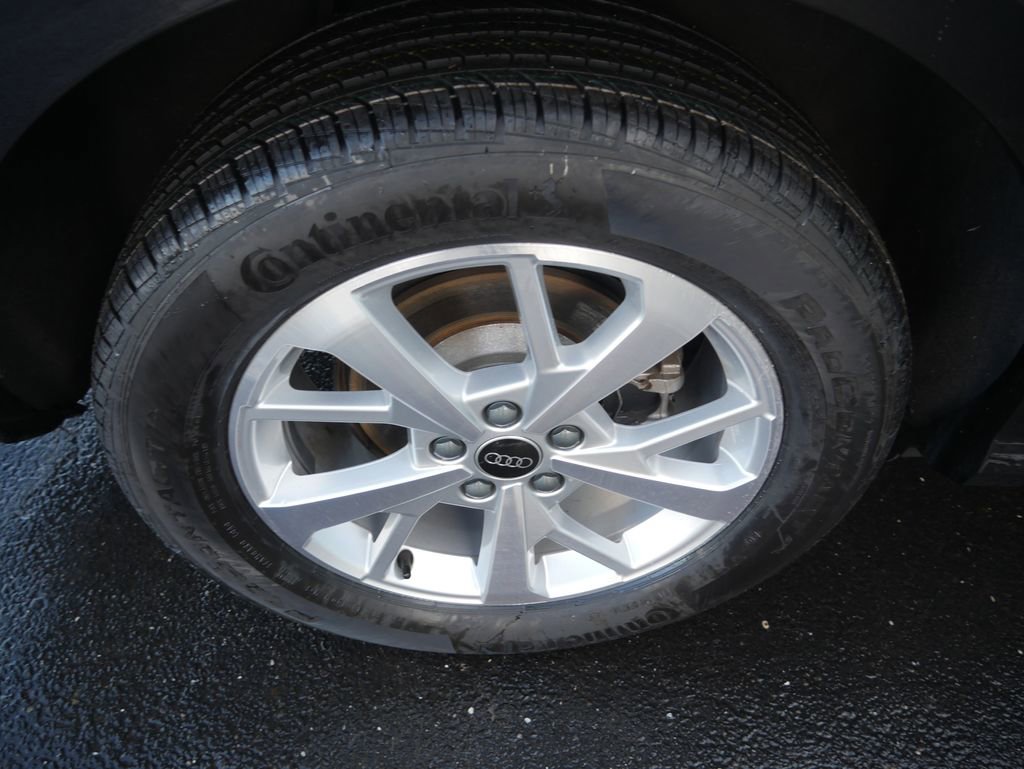 Used 2023 Audi Q3 2.0T Premium w/ Convenience Package image 14