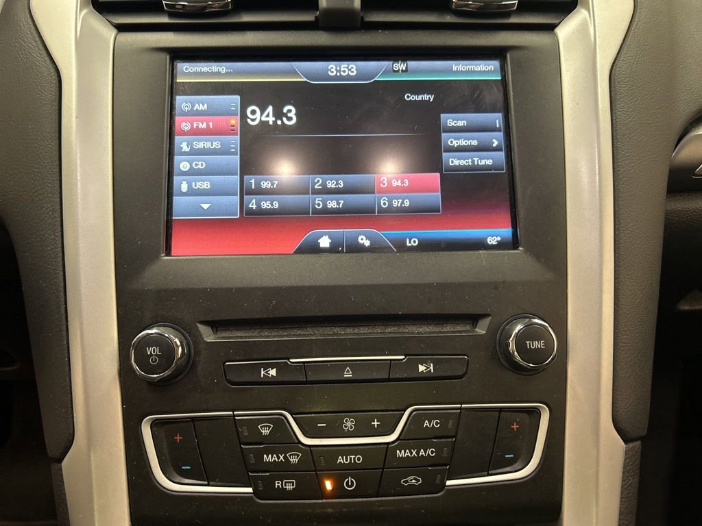 Used 2016 Ford Fusion SE image 24