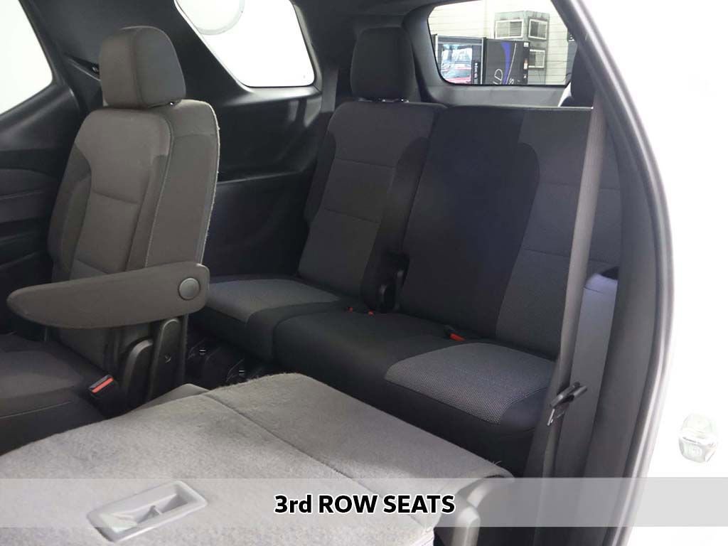 Used 2023 Chevrolet Traverse LT image 50