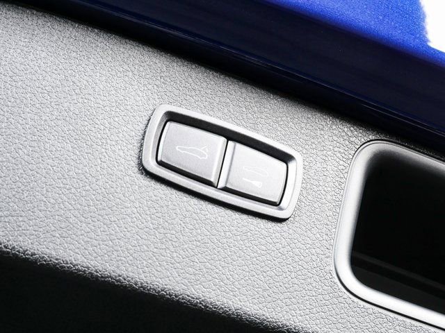 New 2026 Porsche Macan image 33