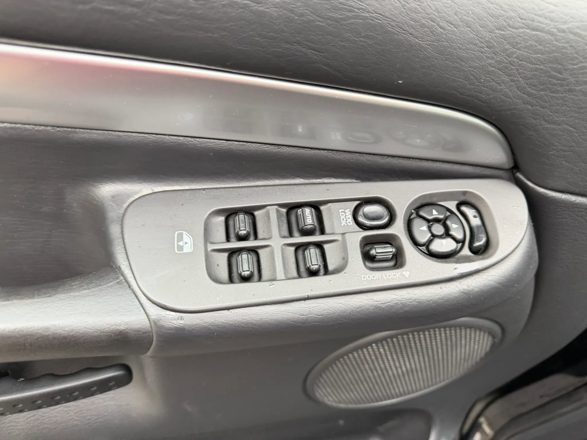 Used 2005 Dodge Ram 2500 Truck SLT AWD/4WD image 11