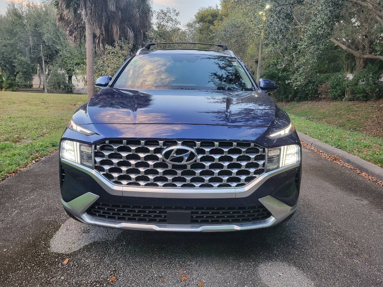 Used 2022 Hyundai Santa Fe SEL FWD image 2